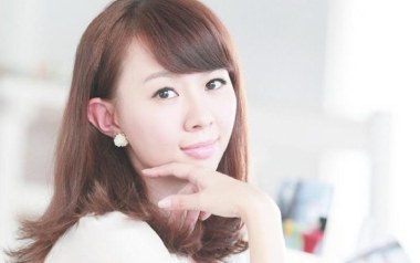 拜年吉他谱_卓依婷_C调指法原版弹唱谱_图片六线谱